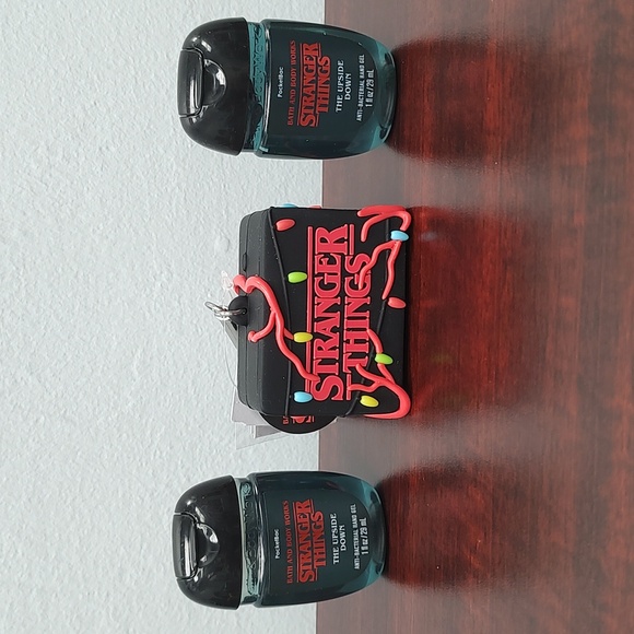Bath & Body Works STRANGER THINGS 3 Piece THE UPSIDE DOWN Light Up Pocketbac Set - Picture 1 of 6